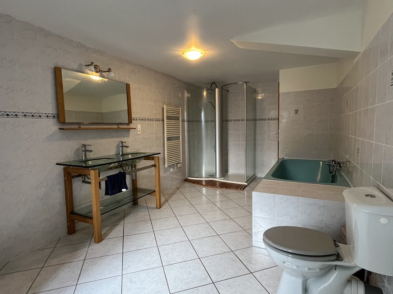 Vente Maison LONNES - 4 pièces -150 m² - (16230)