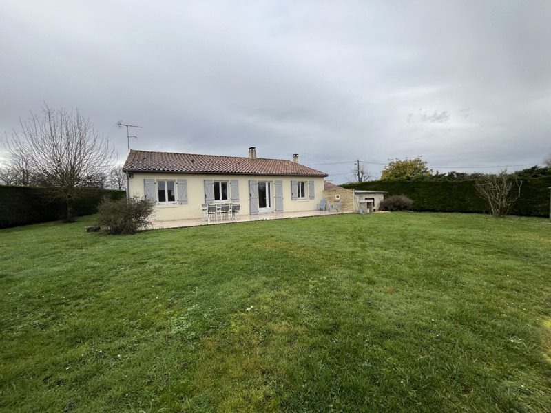 Vente Maison CHARROUX - 4 pièces -97 m² - (86250)