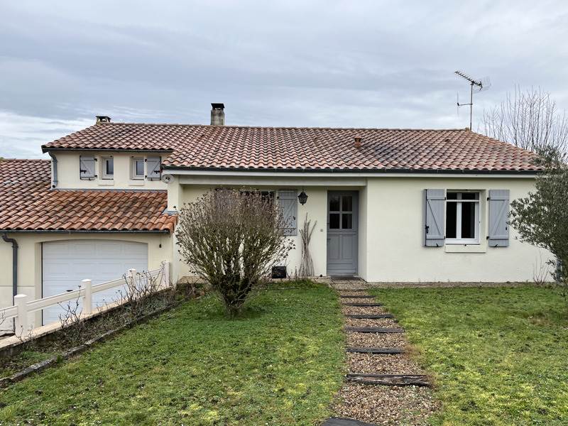 Vente Maison CHARROUX - 4 pièces -97 m² - (86250)