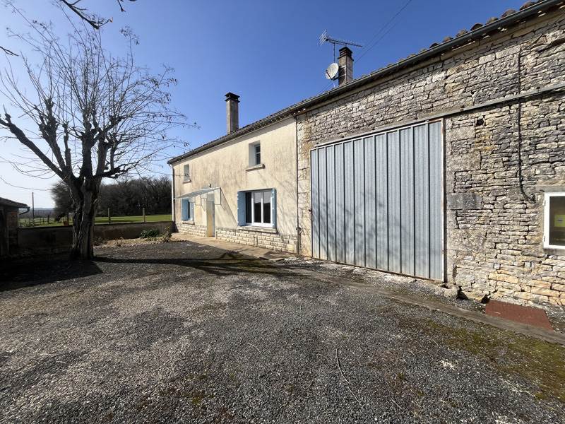 Vente Maison POURSAC - 2 pièces -65 m² - (16700)