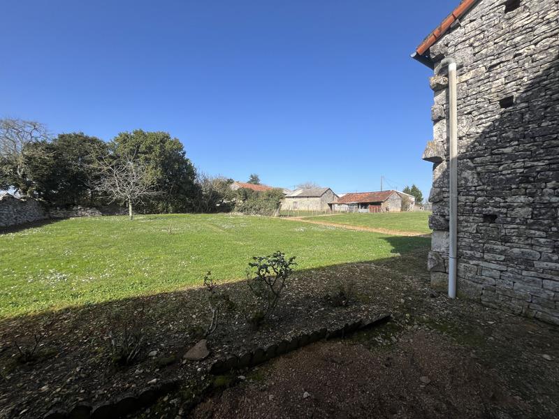 Vente Maison POURSAC - 2 pièces -65 m² - (16700)
