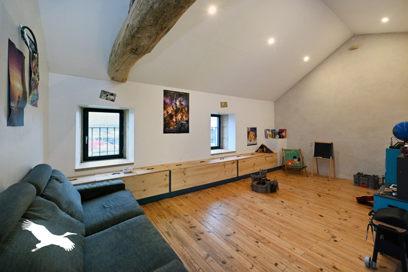 Vente Maison PUYREAUX - 6 pièces -185 m² - (16230)