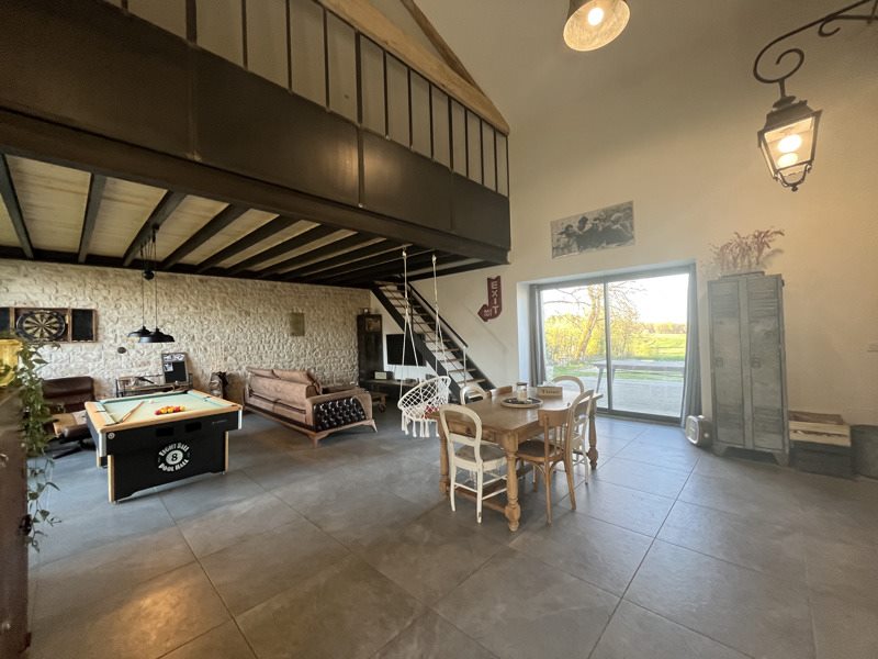 Vente Maison PUYREAUX - 6 pièces -185 m² - (16230)