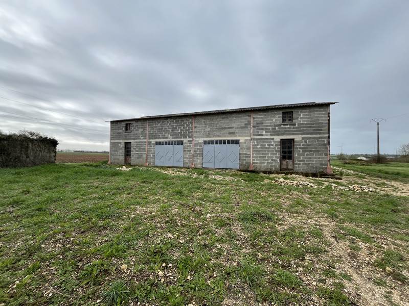 Vente Maison VERVANT - 2 pièces -290 m² - (16330)