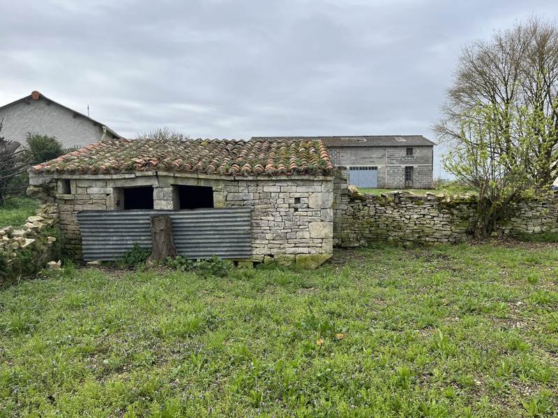 Vente Maison VERVANT - 2 pièces -290 m² - (16330)