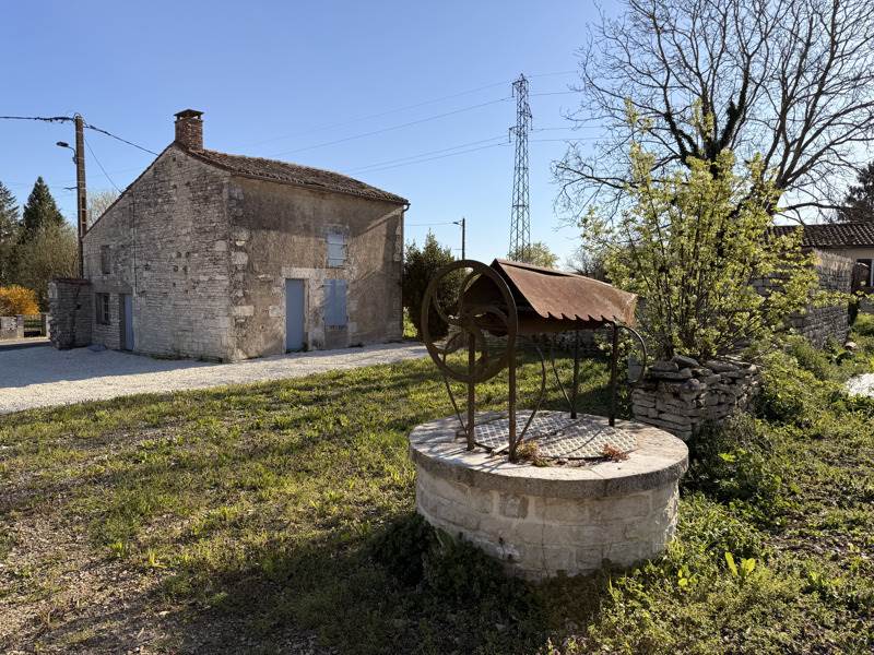 Vente Maison VERVANT - 2 pièces -290 m² - (16330)