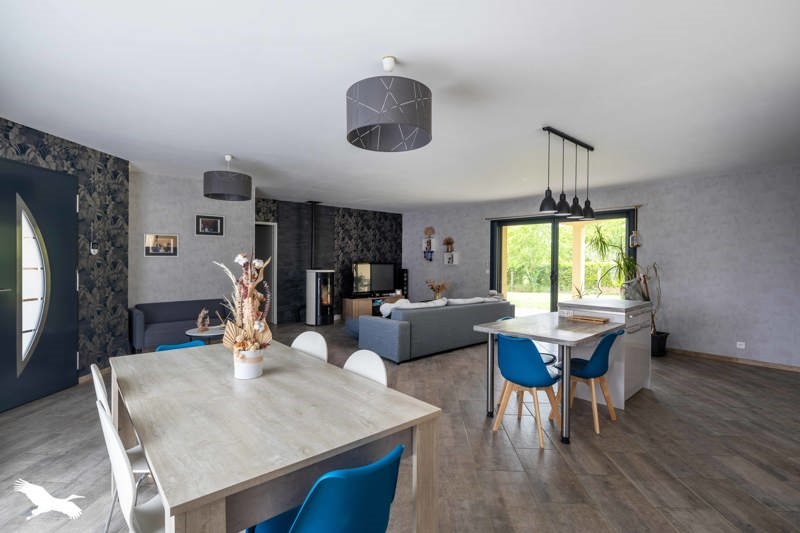 Vente Maison RUFFEC - 5 pièces -131 m² - (16700)