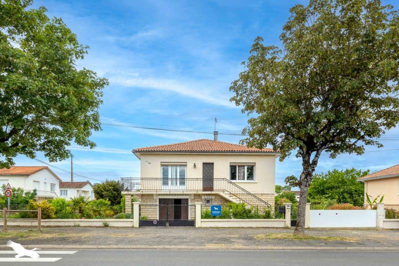 Vente Maison RUFFEC - 5 pièces -172 m² - (16700)