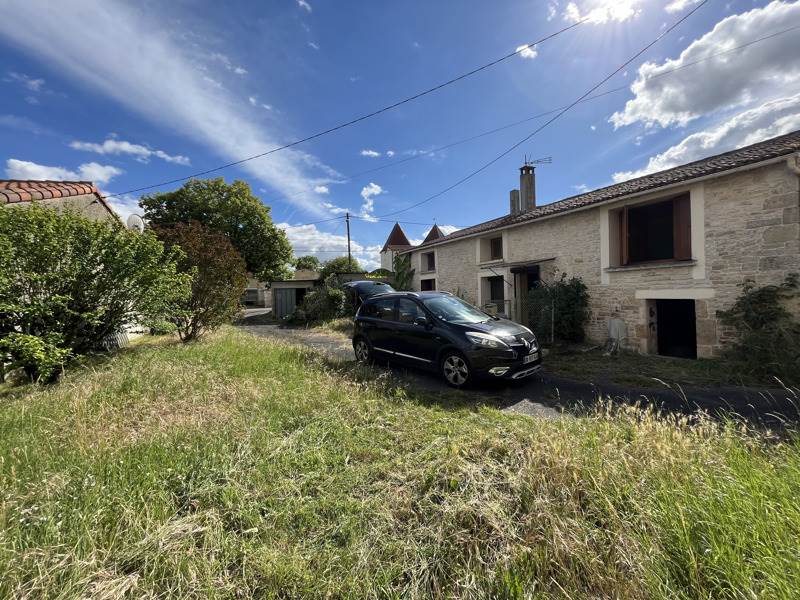Vente Maison LUPSAULT - 3 pièces -88 m² - (16140)