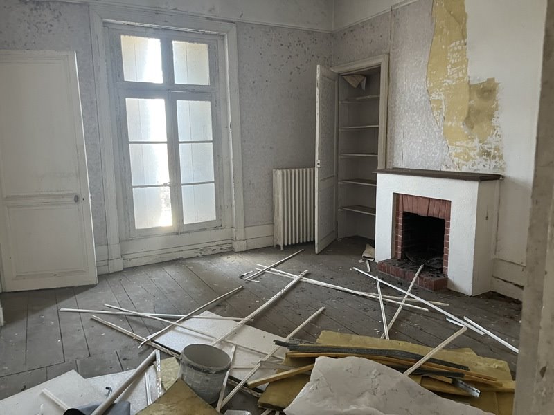 Vente Immeuble RUFFEC - -  600 m² - (16700)