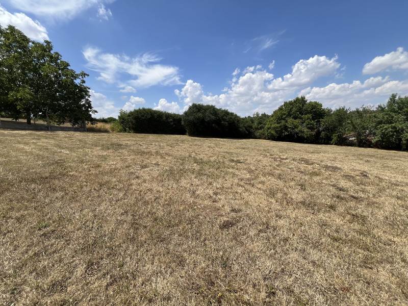 Vente Maison BIOUSSAC - 5 pièces -127 m² - (16700)