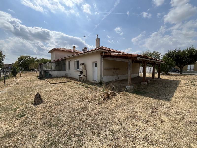 Vente Maison TAIZE AIZIE - 6 pièces -152 m² - (16700)