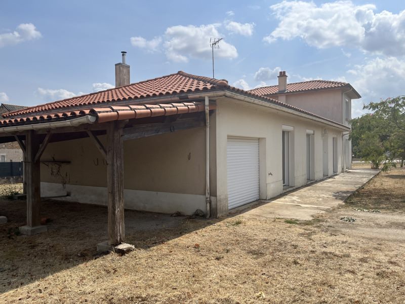 Vente Maison TAIZE AIZIE - 6 pièces -152 m² - (16700)