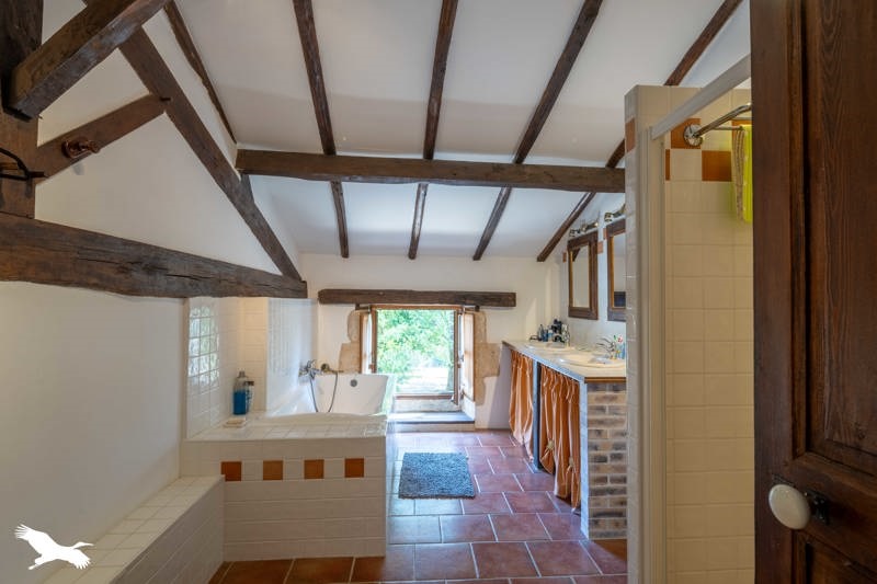 Vente Maison NANTEUIL EN VALLEE - 9 pièces -294 m² - (16700)