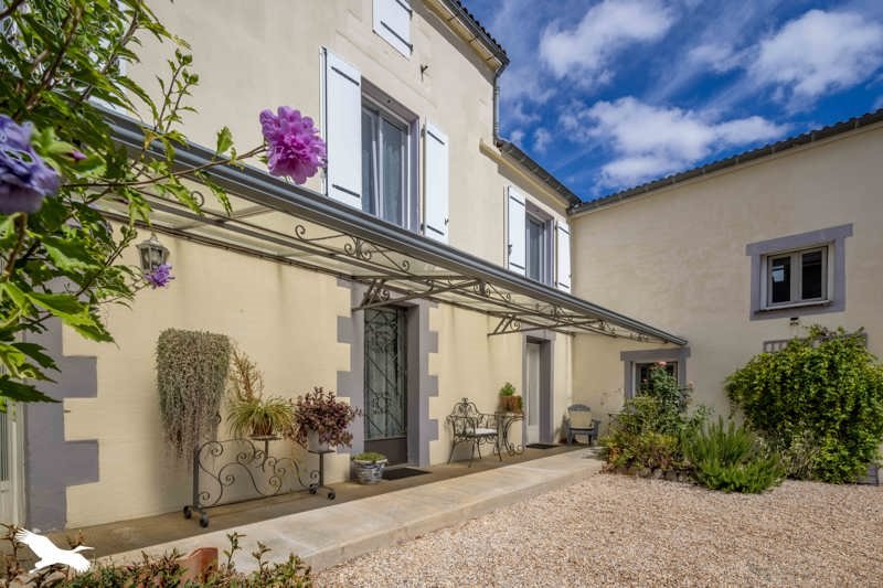 Maison 9 pièces 250 m² · à Fouqueure · 250 m² · 231 440 €