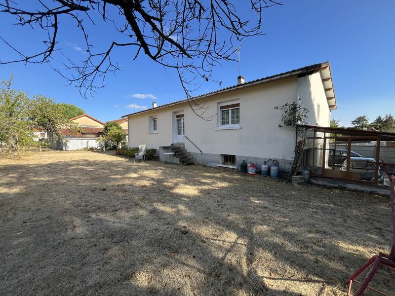 Vente Maison RUFFEC - 6 pièces -120 m² - (16700)