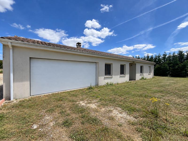 Maison 4 pièces 110 m² · à Nanteuil-en-Vallée · 110 m² · 145 800 €