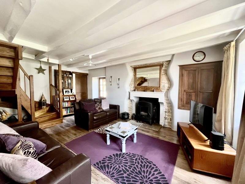 Vente Maison Nanteuil-en-Vallée - 4 pièces -125 m² - (16700)