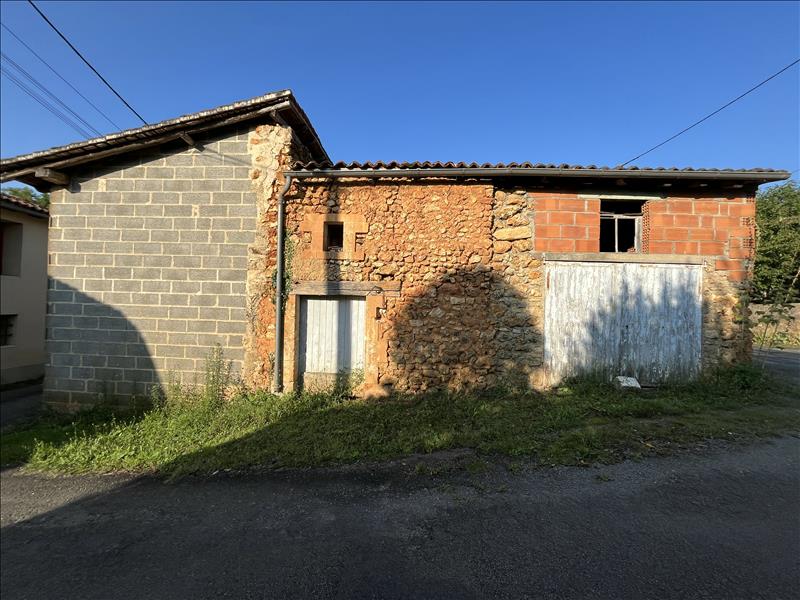 Vente Grange ST ADJUTORY - 3 pièces -98 m² - (16310)
