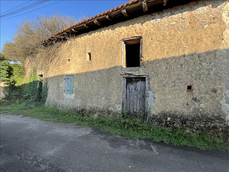 Vente Grange ST ADJUTORY - 3 pièces -98 m² - (16310)