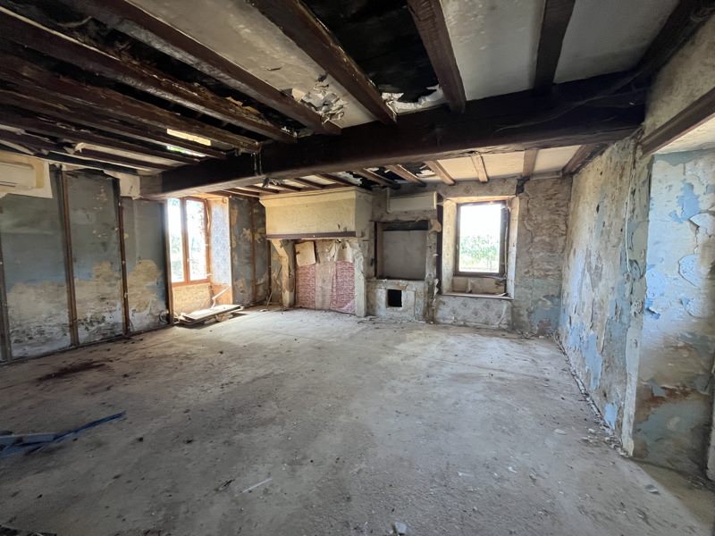 Vente Maison RIVIERES - 4 pièces -180 m² - (16110)