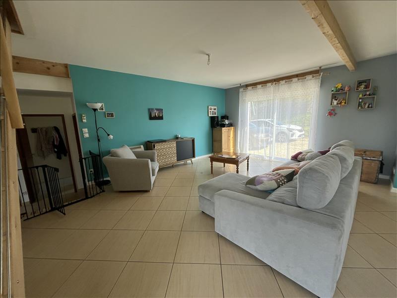 Vente Maison MOULINS SUR TARDOIRE - 6 pièces -131 m² - (16110)