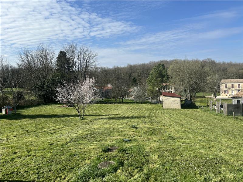 Vente Maison MOULINS SUR TARDOIRE - 6 pièces -131 m² - (16110)