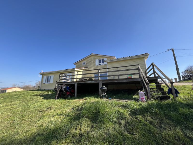 Vente Maison MOULINS SUR TARDOIRE - 6 pièces -131 m² - (16110)