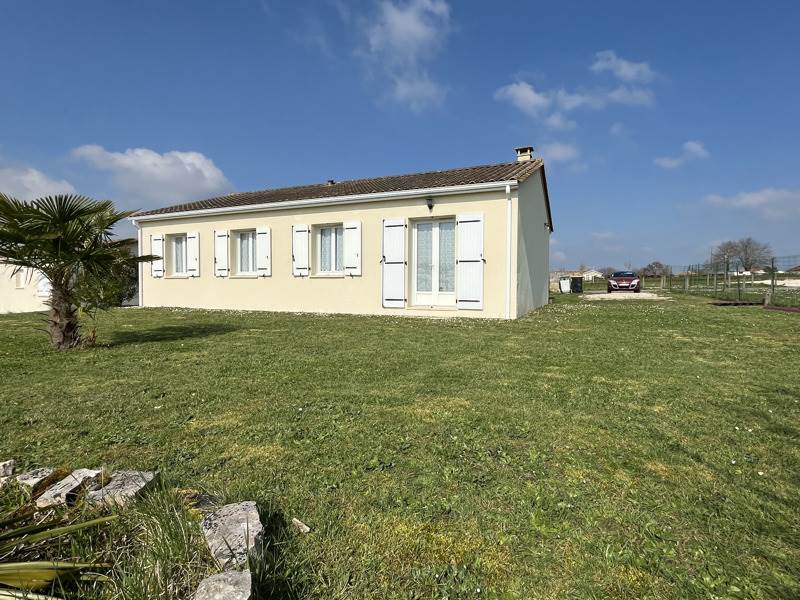 Vente Maison VAL DE BONNIEURE - 6 pièces -92 m² - (16230)