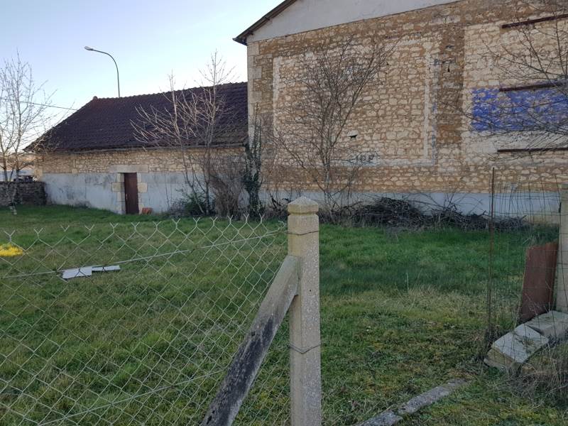 Vente Grange RIVIERES - 1 pièce -190 m² - (16110)