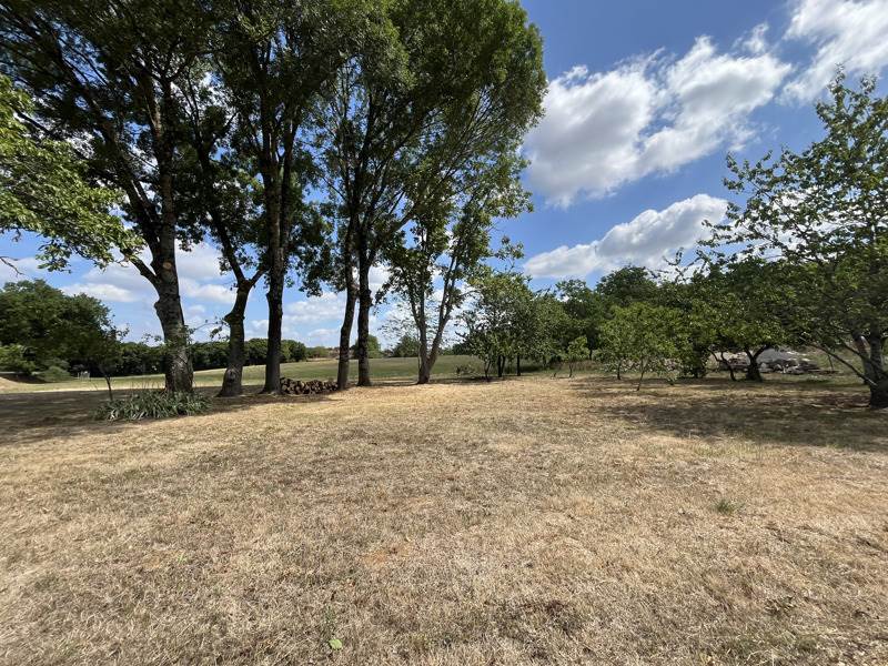 Vente Terrain TAPONNAT FLEURIGNAC - -1779 m² - (16110)