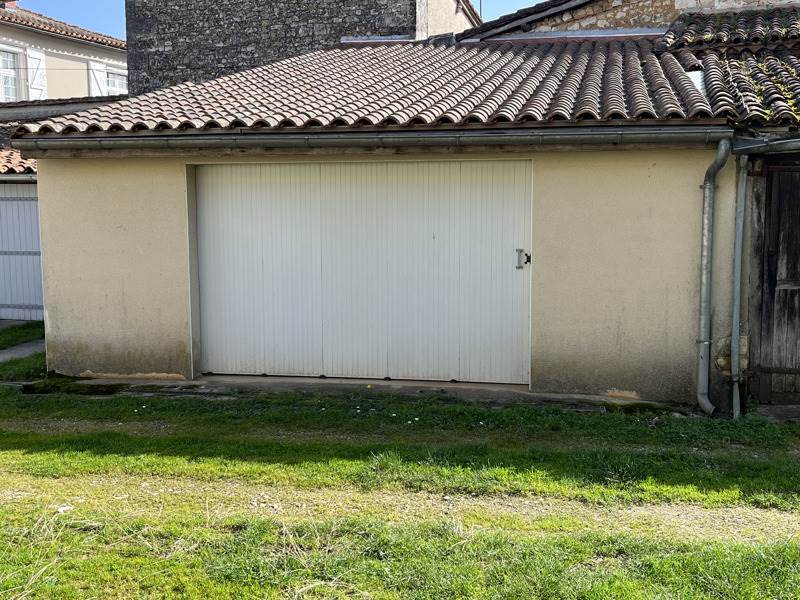 Vente Maison LA ROCHEFOUCAULD EN ANGOUMOIS - 4 pièces -88 m² - (16110)