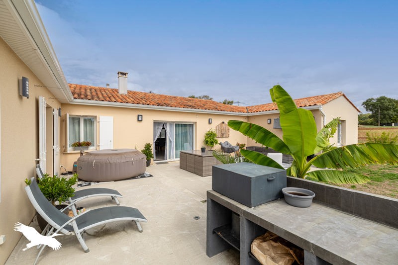 Vente Maison JAULDES - 6 pièces -130 m² - (16560)