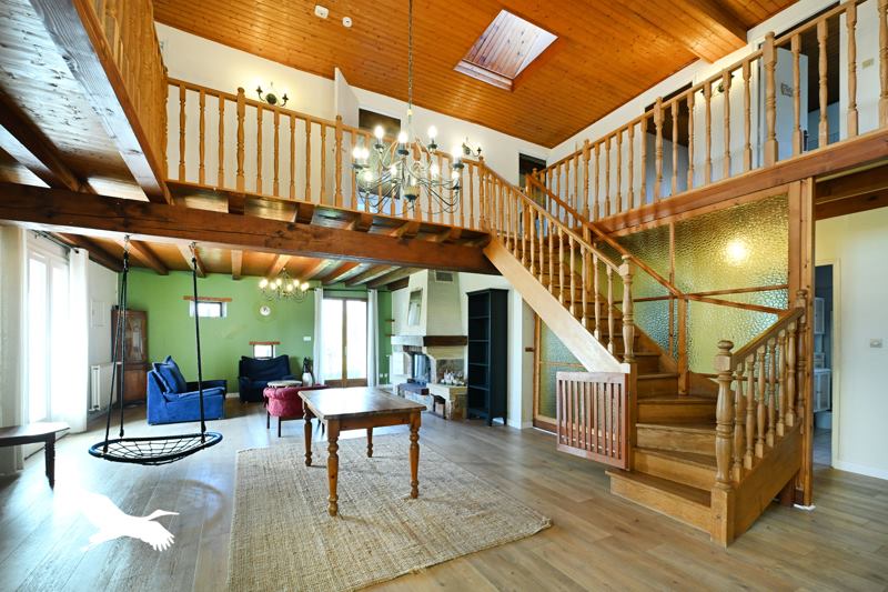 Vente Maison VAL DE BONNIEURE - 8 pièces -270 m² - (16230)