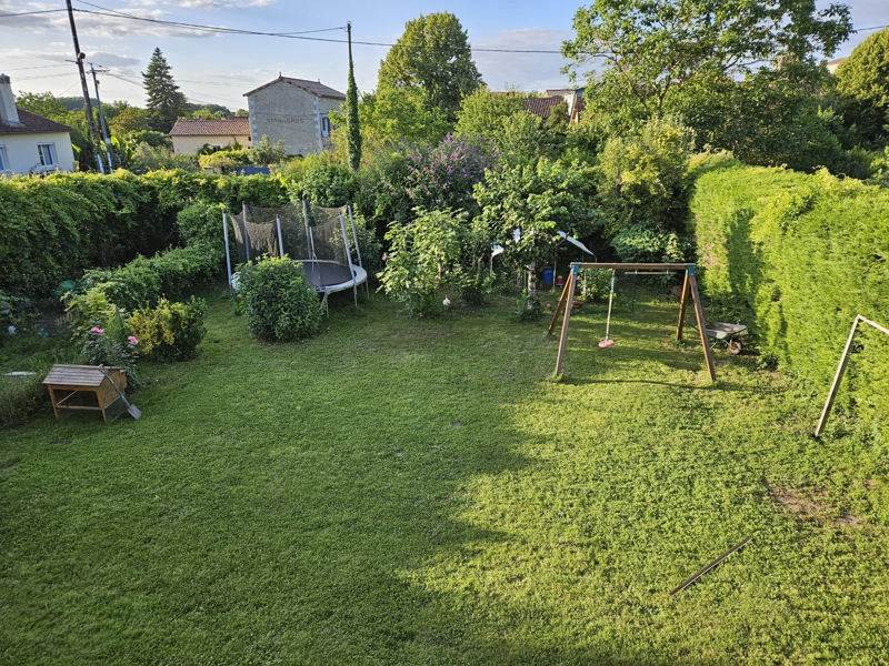 Vente Maison VAL DE BONNIEURE - 8 pièces -270 m² - (16230)