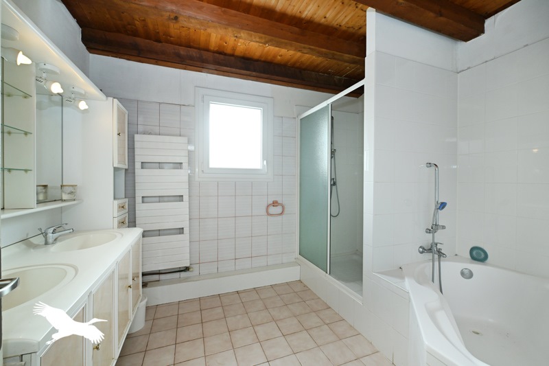 Vente Maison VAL DE BONNIEURE - 8 pièces -270 m² - (16230)