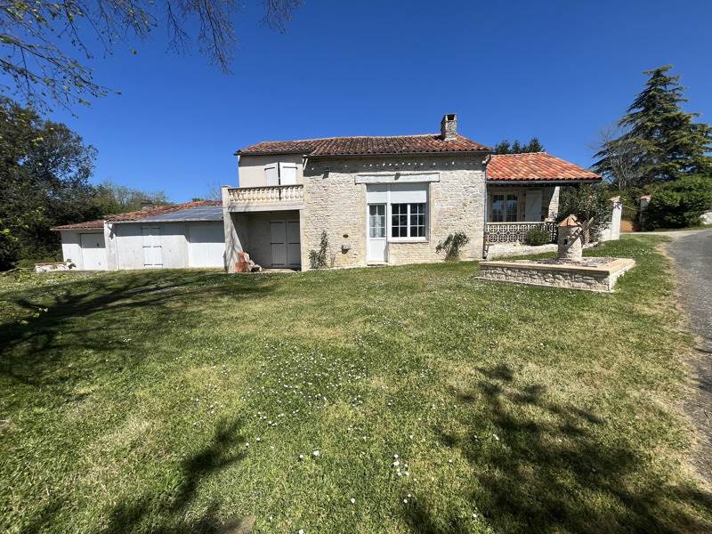 Vente Maison LES PINS - 4 pièces -118 m² - (16260)