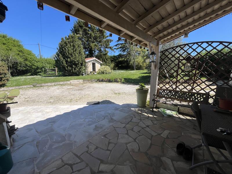 Vente Maison LES PINS - 4 pièces -118 m² - (16260)