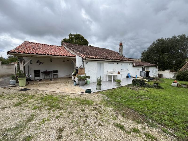 Vente Maison LES PINS - 4 pièces -118 m² - (16260)