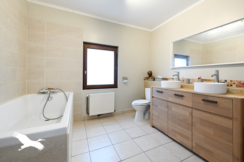 Vente Maison VAL DE BONNIEURE - 7 pièces -198 m² - (16230)