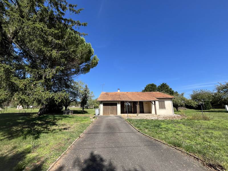 Vente Maison LA ROCHEFOUCAULD EN ANGOUMOIS - 3 pièces -82 m² - (16110)