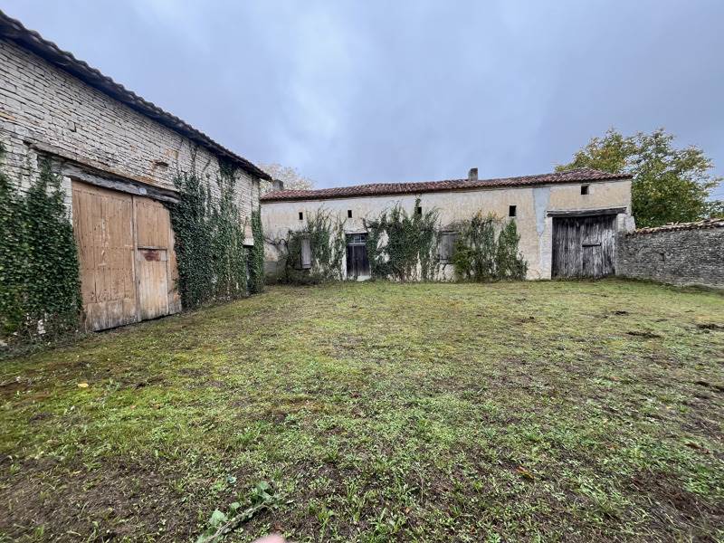 Vente Maison COULGENS - 5 pièces -300 m² - (16560)