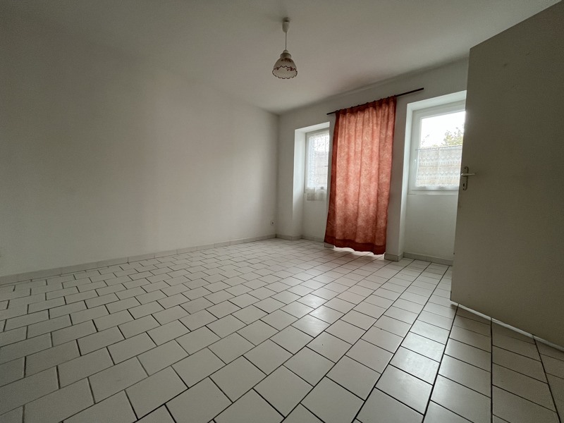 Vente Immeuble LA ROCHEFOUCAULD EN ANGOUMOIS - -  221 m² - (16110)
