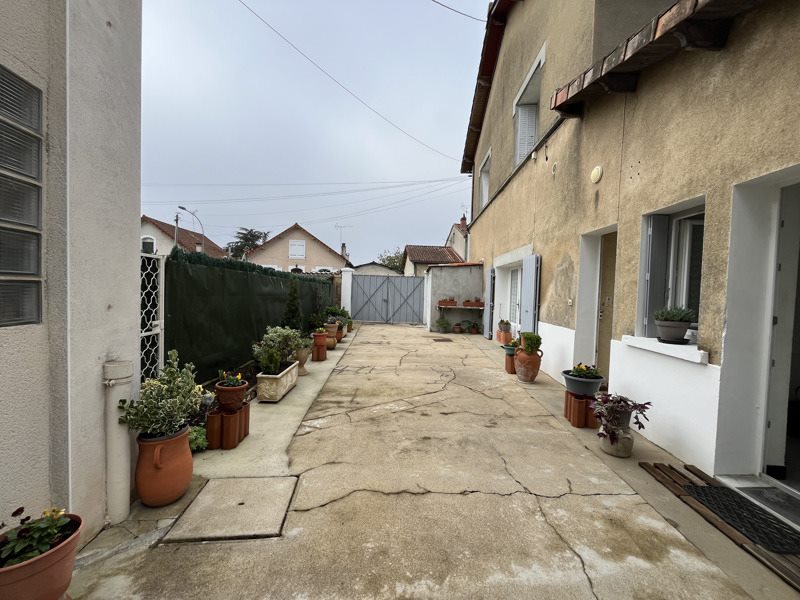 Vente Immeuble LA ROCHEFOUCAULD EN ANGOUMOIS - -  221 m² - (16110)