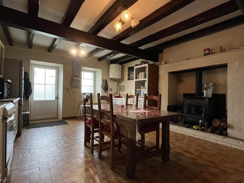 Vente Maison ST ADJUTORY - 5 pièces -121 m² - (16310)