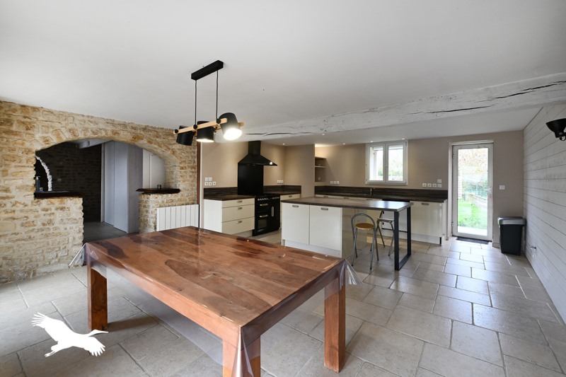 Vente Maison JAULDES - 6 pièces -226 m² - (16560)