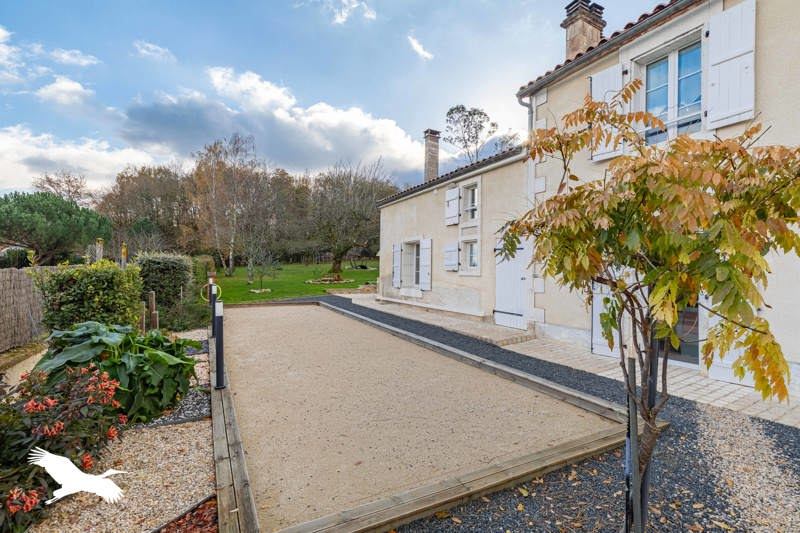 Vente Maison AGRIS - 7 pièces -207 m² - (16110)