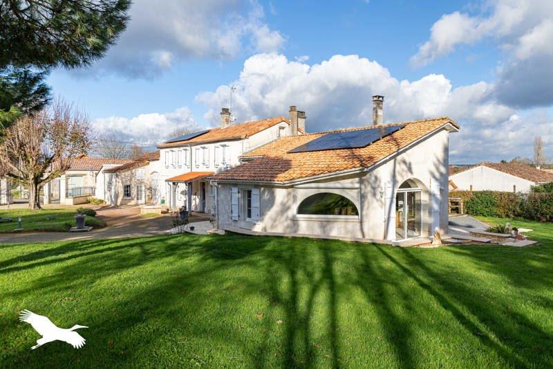 Vente Maison AGRIS 16110 7 pièces - 207 m²