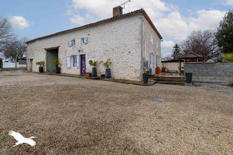 Vente Maison RIVIERES - 7 pièces -160 m² - (16110)