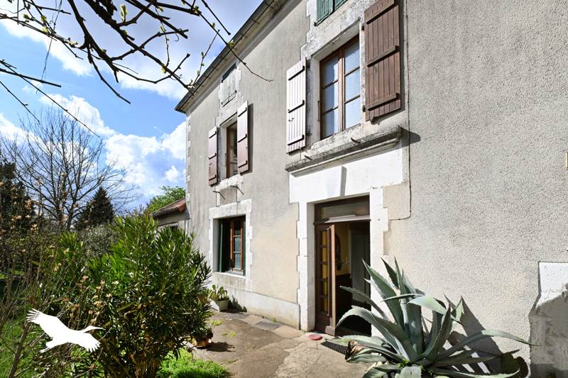 Vente Maison LA ROCHETTE - 5 pièces -115 m² - (16110)